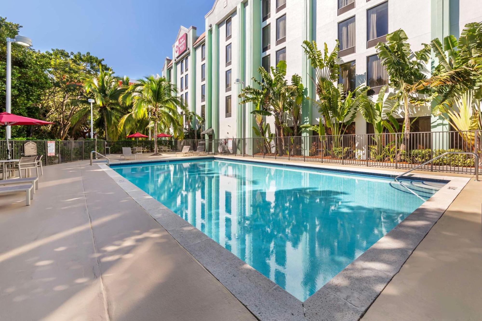 Best Western Plus Kendall Hotel & Suites The Crossings Εξωτερικό φωτογραφία