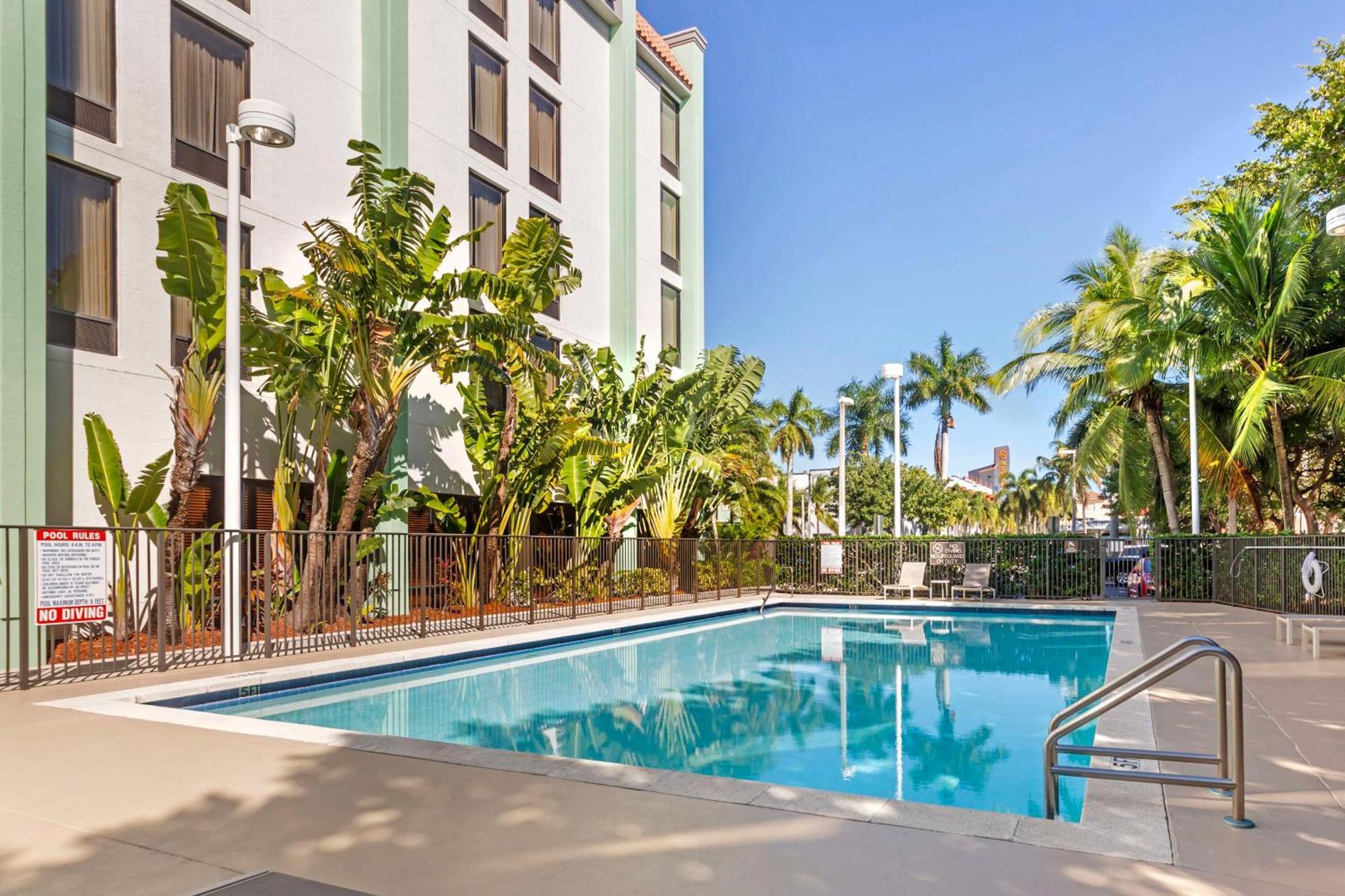 Best Western Plus Kendall Hotel & Suites The Crossings Εξωτερικό φωτογραφία
