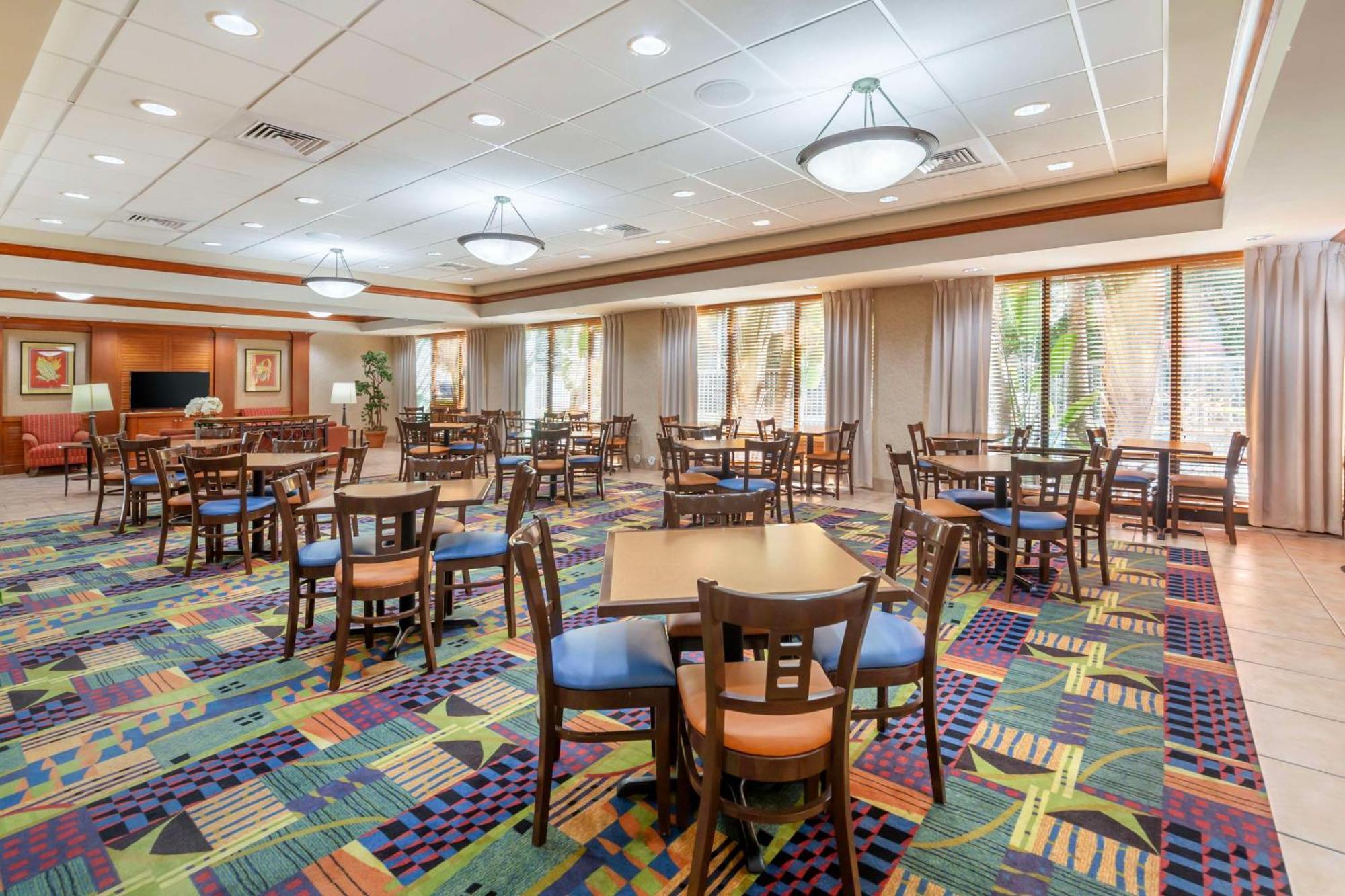Best Western Plus Kendall Hotel & Suites The Crossings Εξωτερικό φωτογραφία